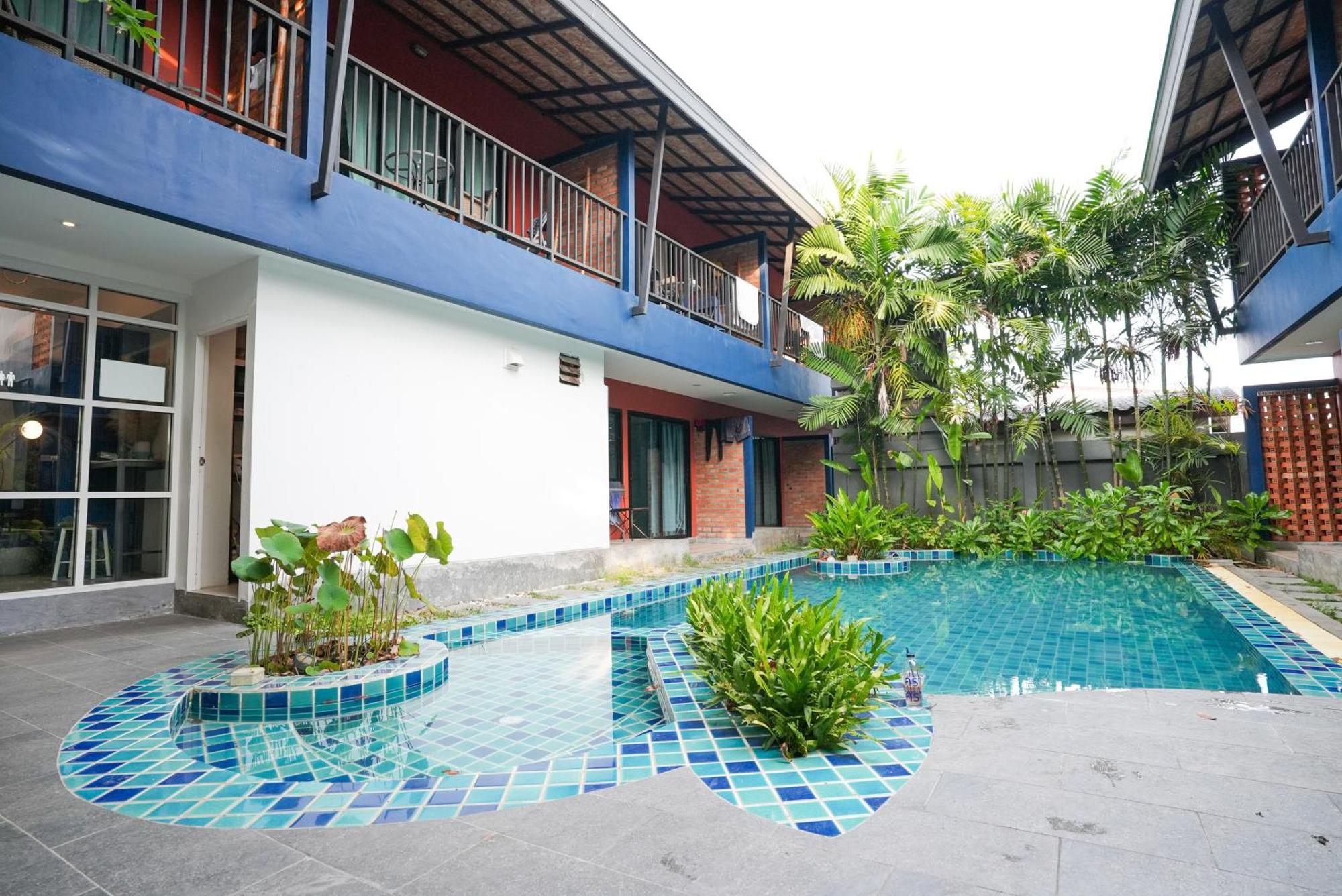 Kraam Silhouette Hotel And Cafe Phuket Chalong Extérieur photo