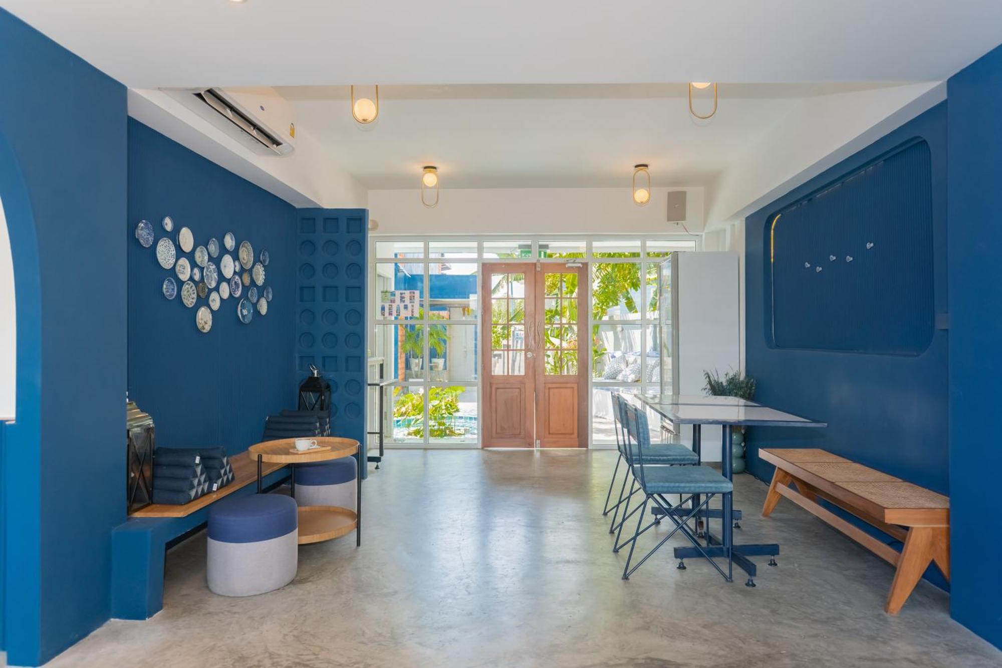 Kraam Silhouette Hotel And Cafe Phuket Chalong Extérieur photo
